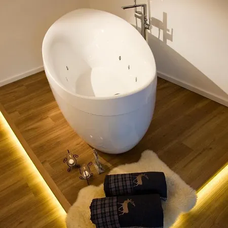 Alpin Lifestyle Loewen & Strauss Otel