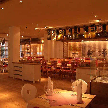 Alpin Lifestyle Loewen & Strauss اوبرستدورف