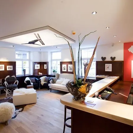 فندق Alpin Lifestyle Loewen & Strauss