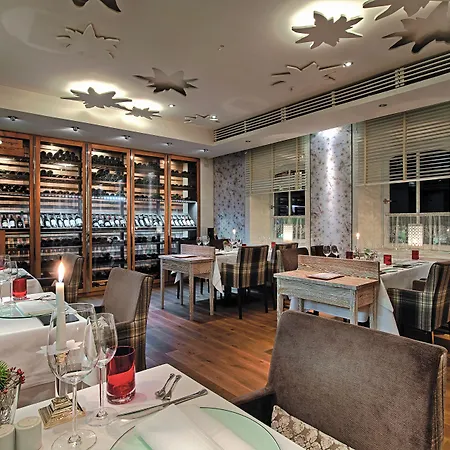 Alpin Lifestyle Loewen & Strauss اوبرستدورف