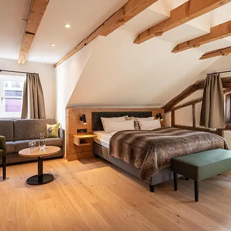 Alpin Lifestyle Loewen & Strauss فندق 4*