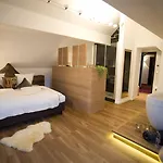 洛恩&斯塔劳斯爱普林生活酒店 酒店